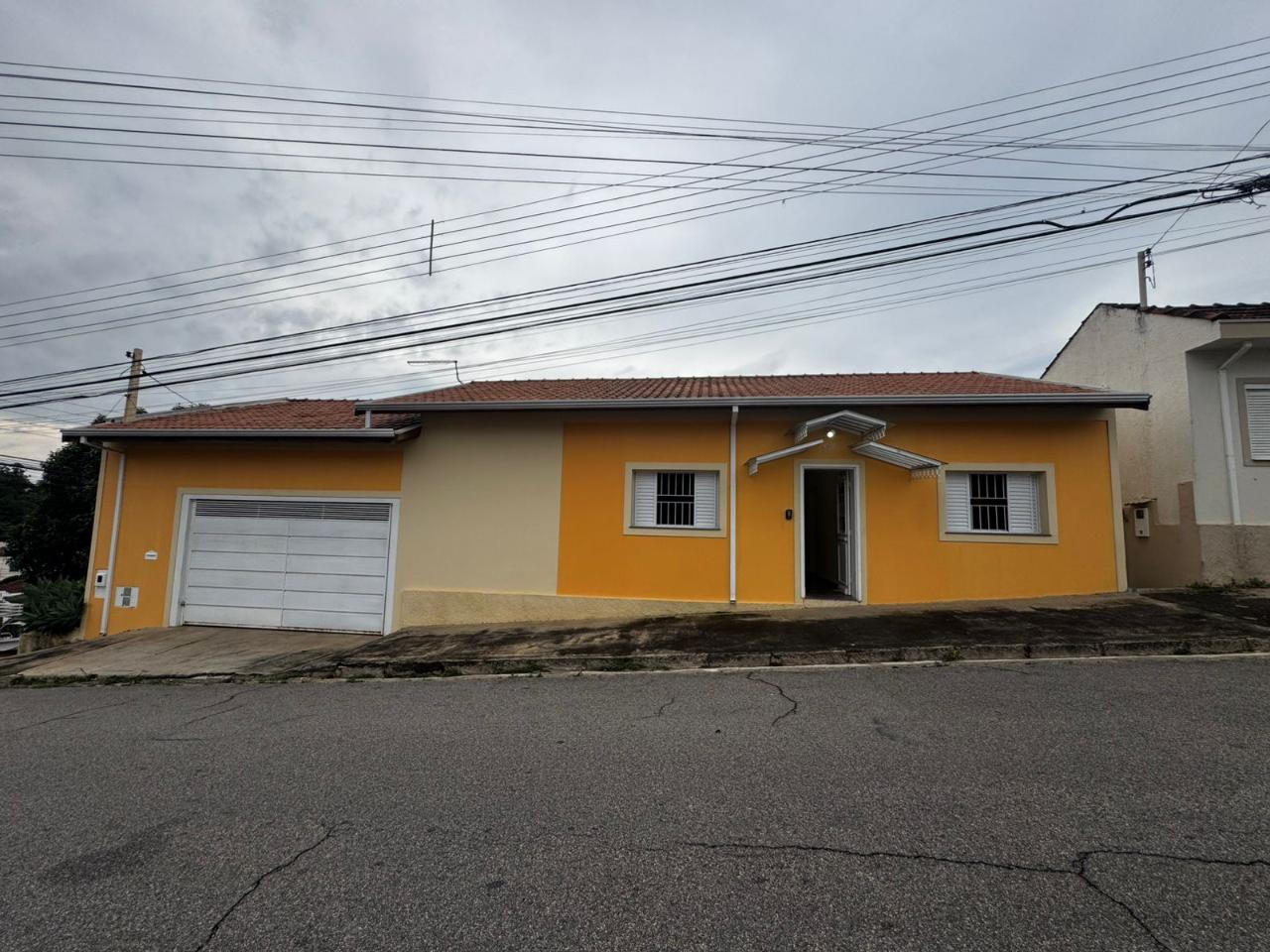 Casa Residencial - Centro