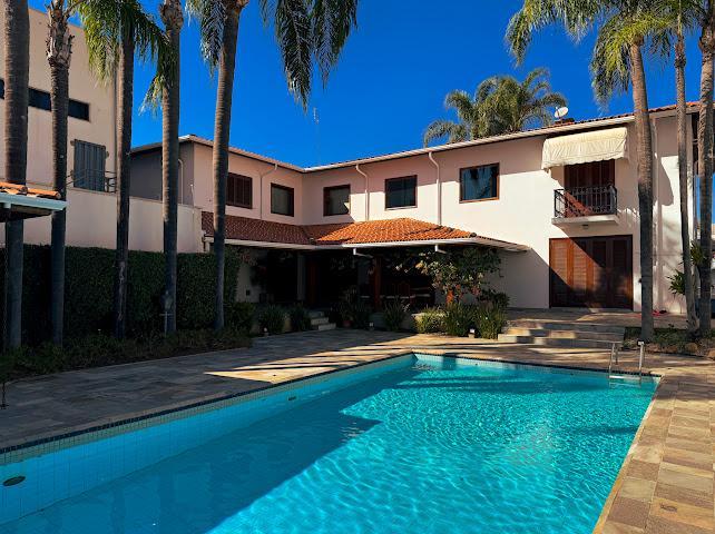 Casa Residencial - Centro